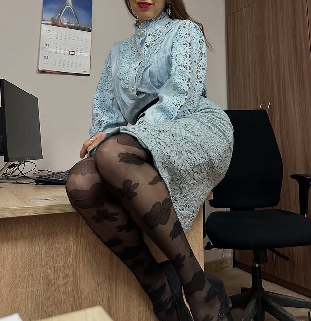 Kinga, dama sa seksi nogama